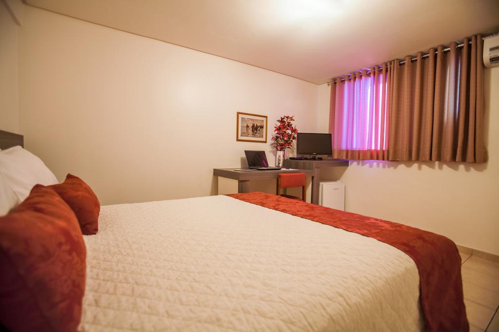 Oft Garden Hotel 戈亚尼亚 外观 照片